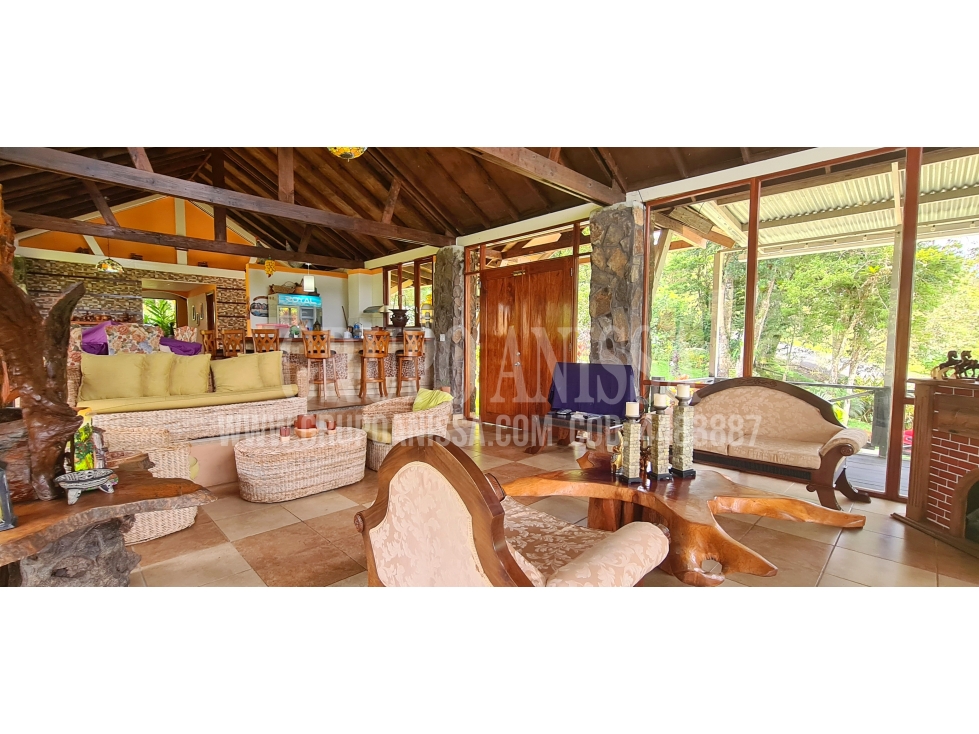 Se Vende Hermosa Casa en Altos del Maria COD. 4483887 - 5