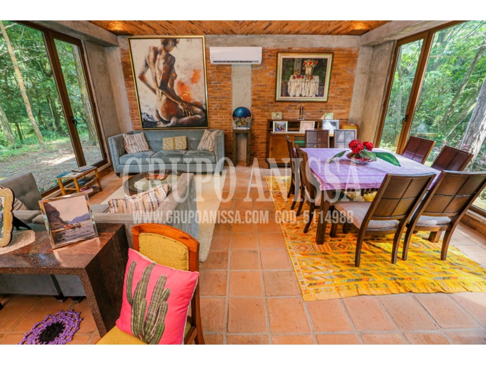 Se Vende Casa de Montaña con Arquitectura Única en Altos del Maria - 5