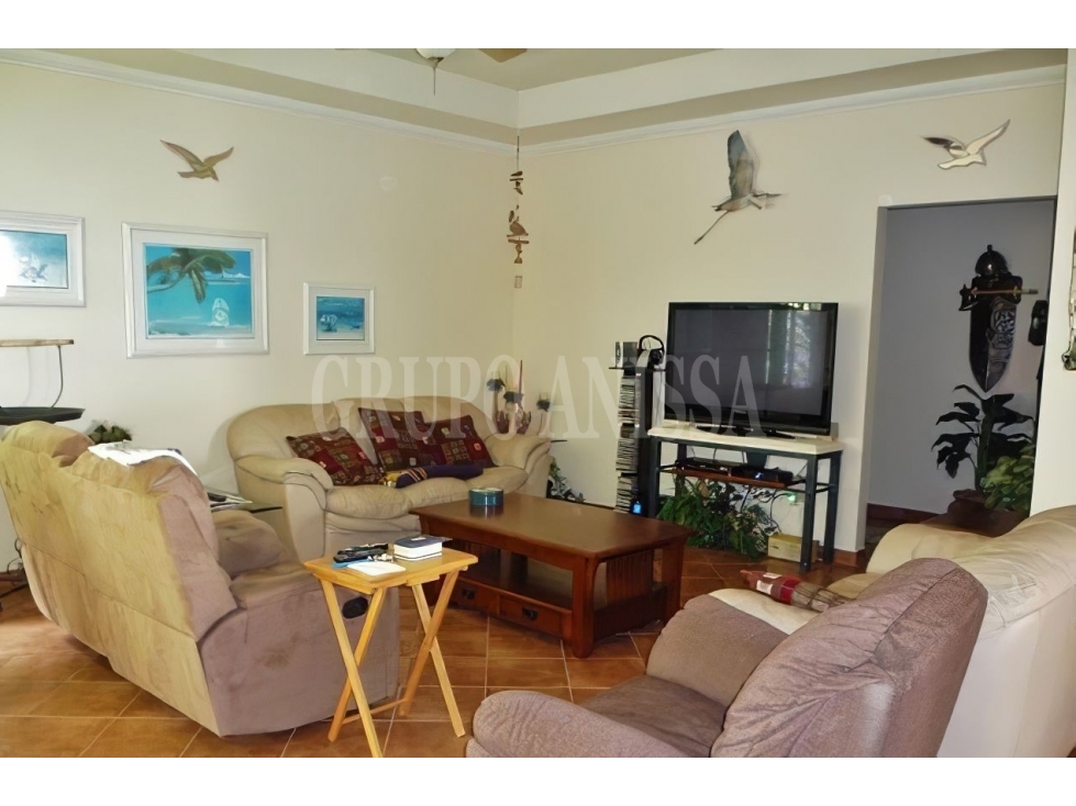 Oportunidad Única! Se Vende Casa Con Vistas Impresionantes en Sora - 5