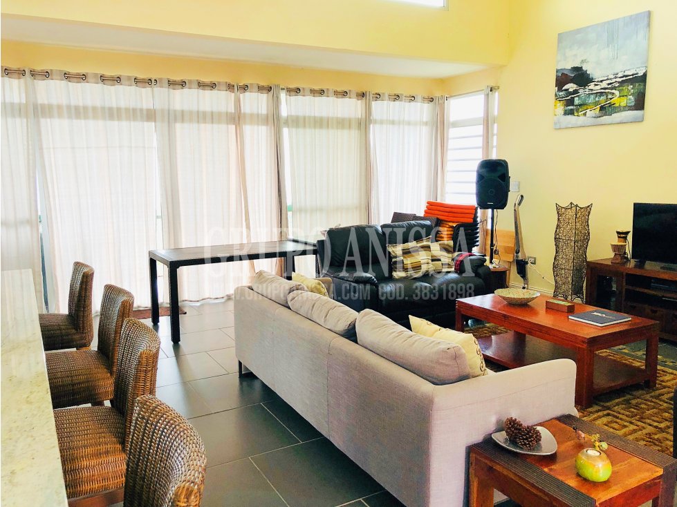 Se Vende Moderna y Amplia Casa en Altos del Maria — foto 5