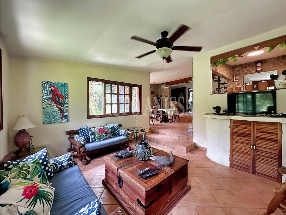Oportunidad! Se Vende Casa en el Valle de Antón con Manantial Privado - 6