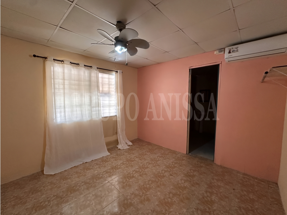 Se Vende! Amplia Casa con Apartamento Adosado en Nueva Gorgona — foto 6