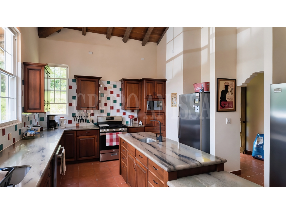 Se vende Amplia Casa en Altos del Maria con vistas panorámicas — foto 6