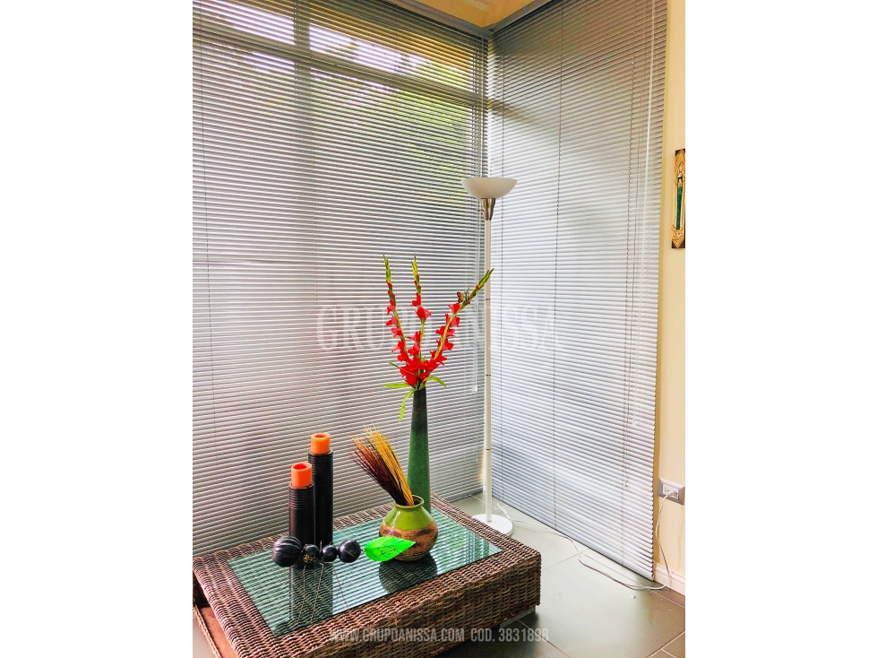 Se Vende Moderna y Amplia Casa en Altos del Maria — foto 2