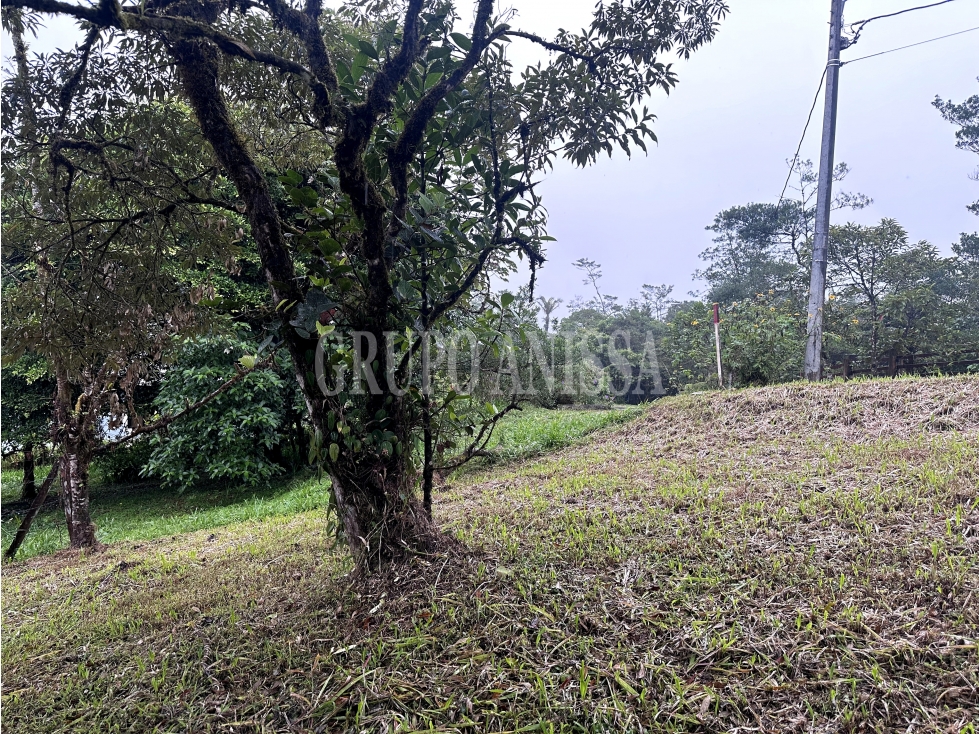 Se Vende Terreno Plano en Zona Alta de Altos del Maria — foto 2