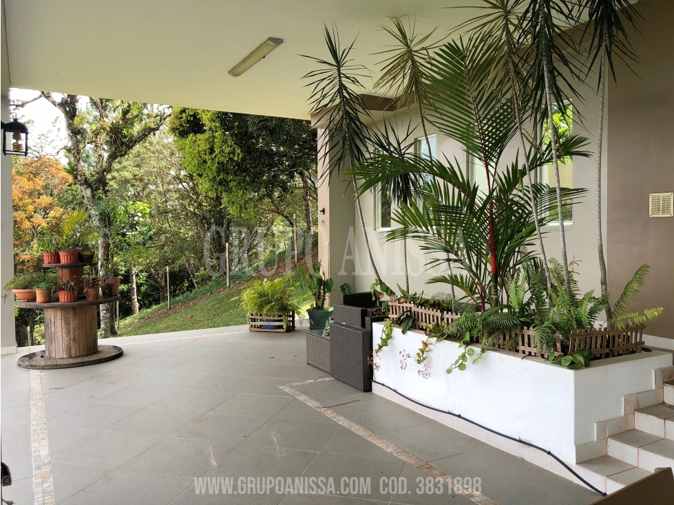 Se Vende Moderna y Amplia Casa en Altos del Maria — foto 6