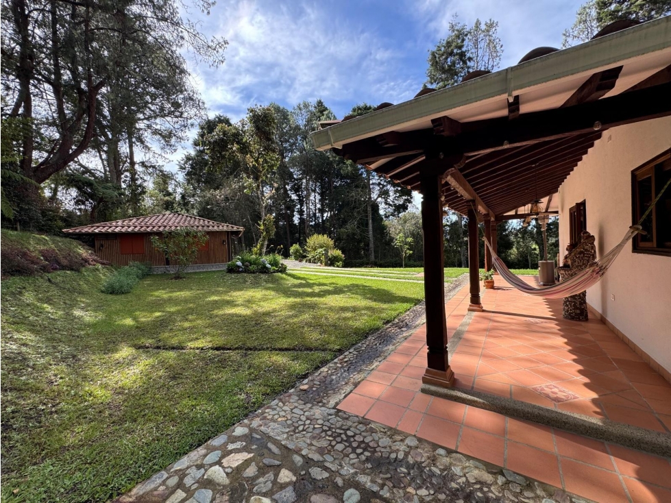 Finca en Oriente de Antioquia: Lujo y Naturaleza, Lista para Habitar — foto 3