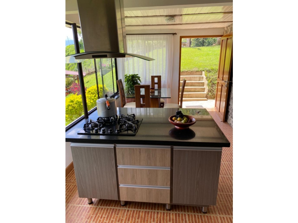 Venta de casa campestre en vía a Neira - 2