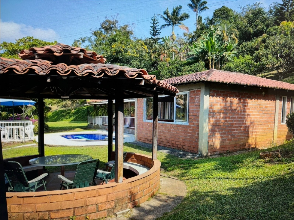 Venta de casa campestre en La Cabaña — foto 6