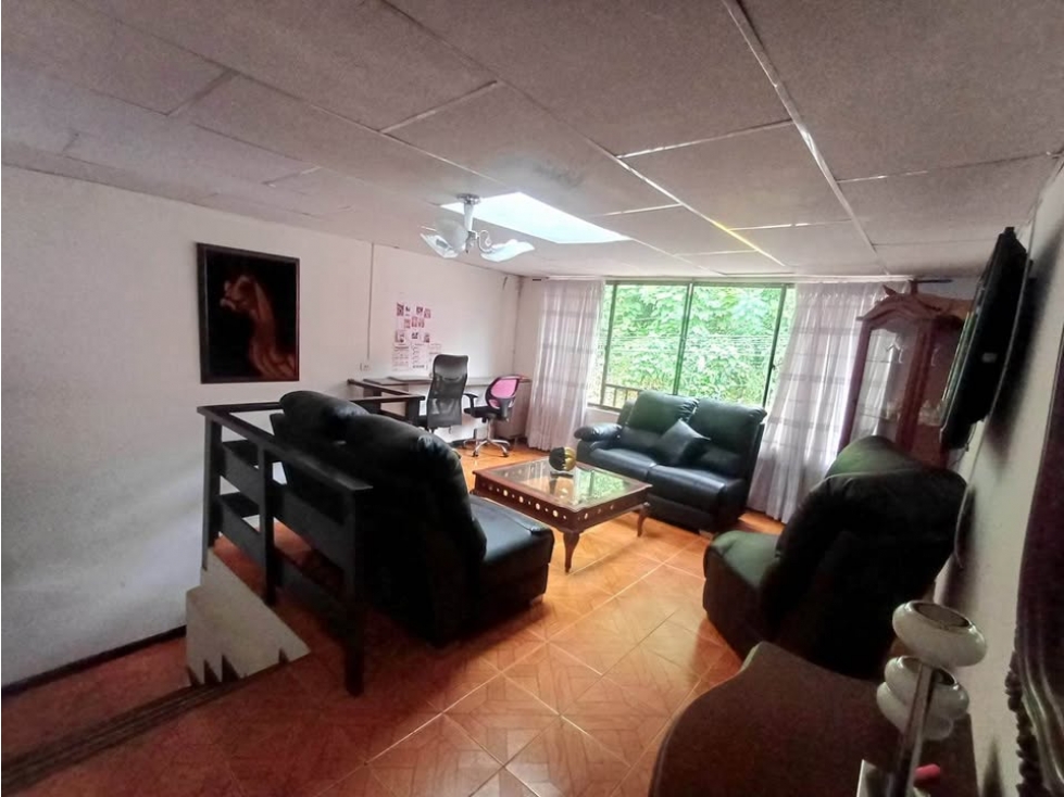 Venta de casa con renta en los Alcazares
