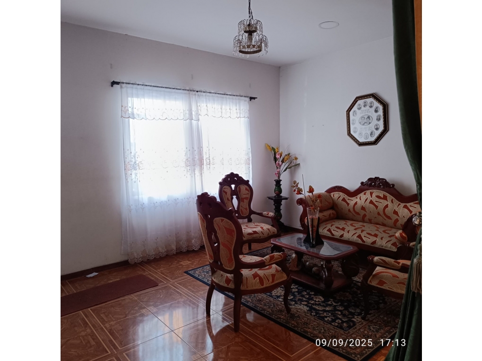 Venta de casa en el Barrio Lleras
