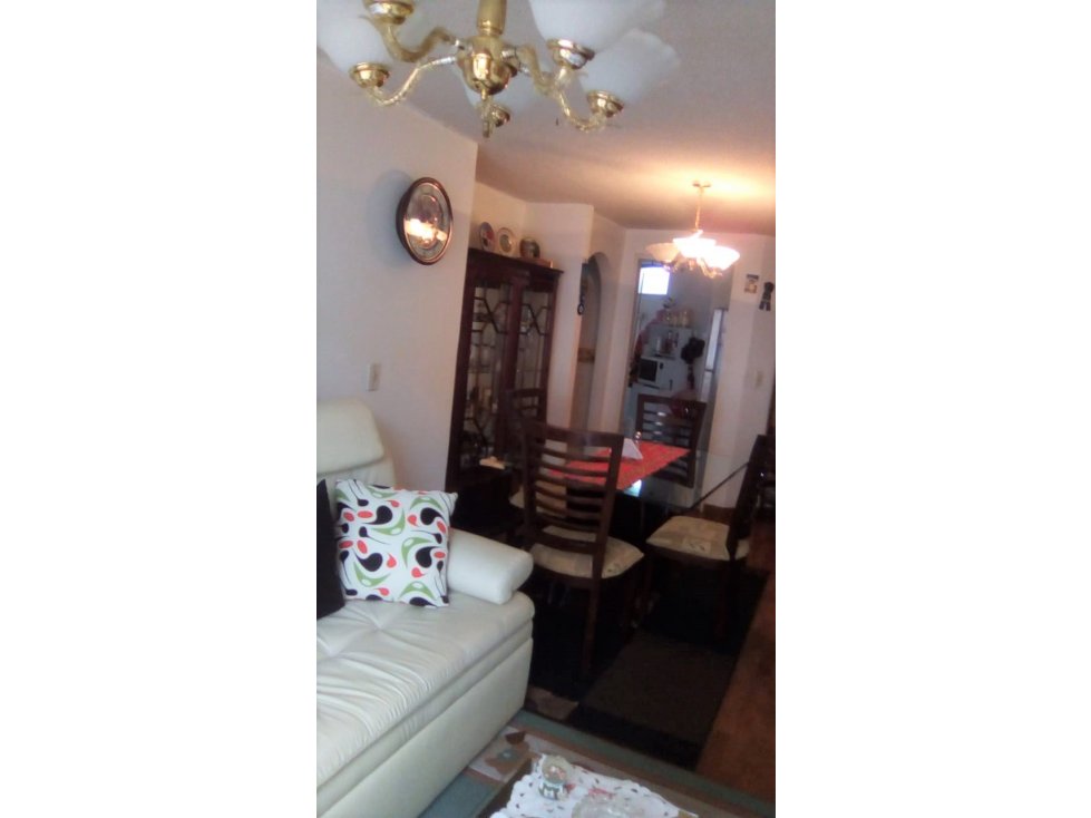 Vende apartamento en Alta Suiza