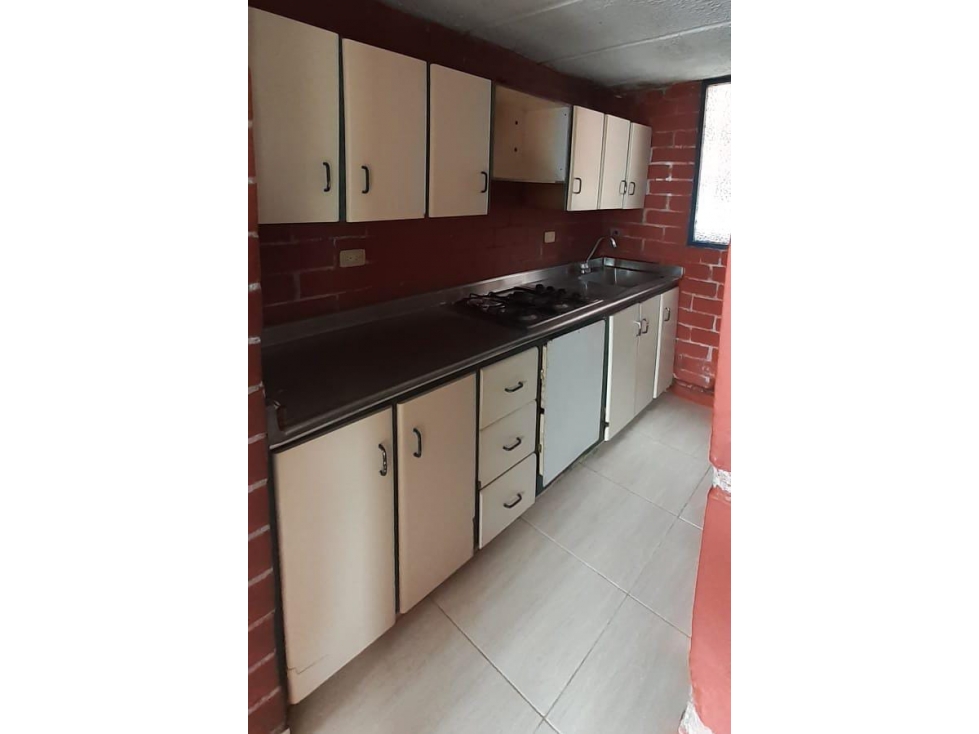 Venta de apartamento en Av. Kevin Angel - 1