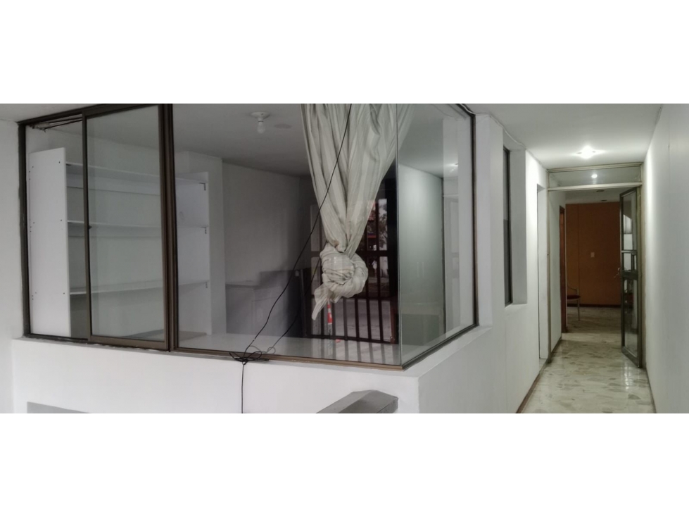 Venta de local comercial en la Av. Santander — foto 4