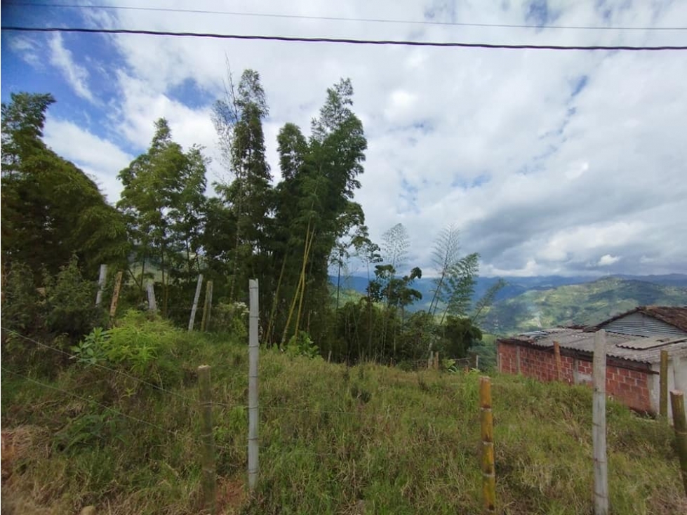Venta de lote en Pueblo Rico