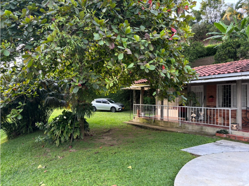Venta de casa campestre en La Cabaña — foto 2