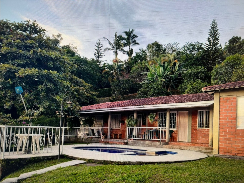Venta de casa campestre en La Cabaña