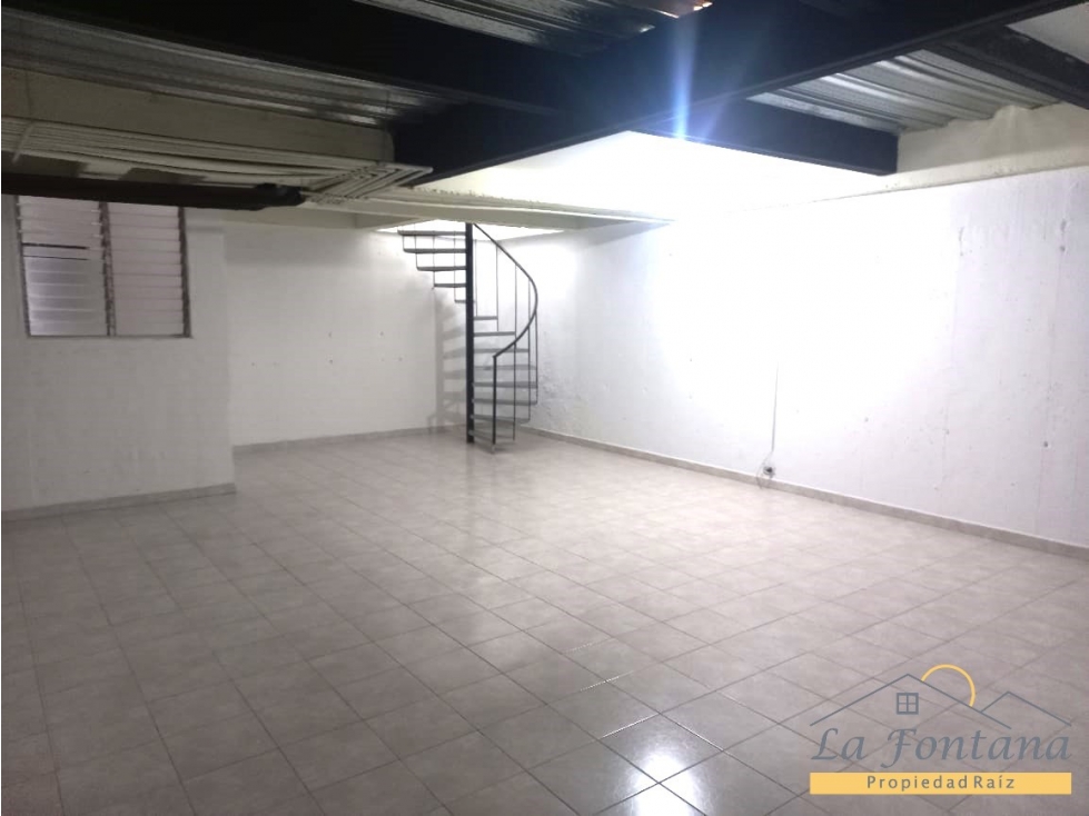 Venta de local en la Av. Centenario — foto 3