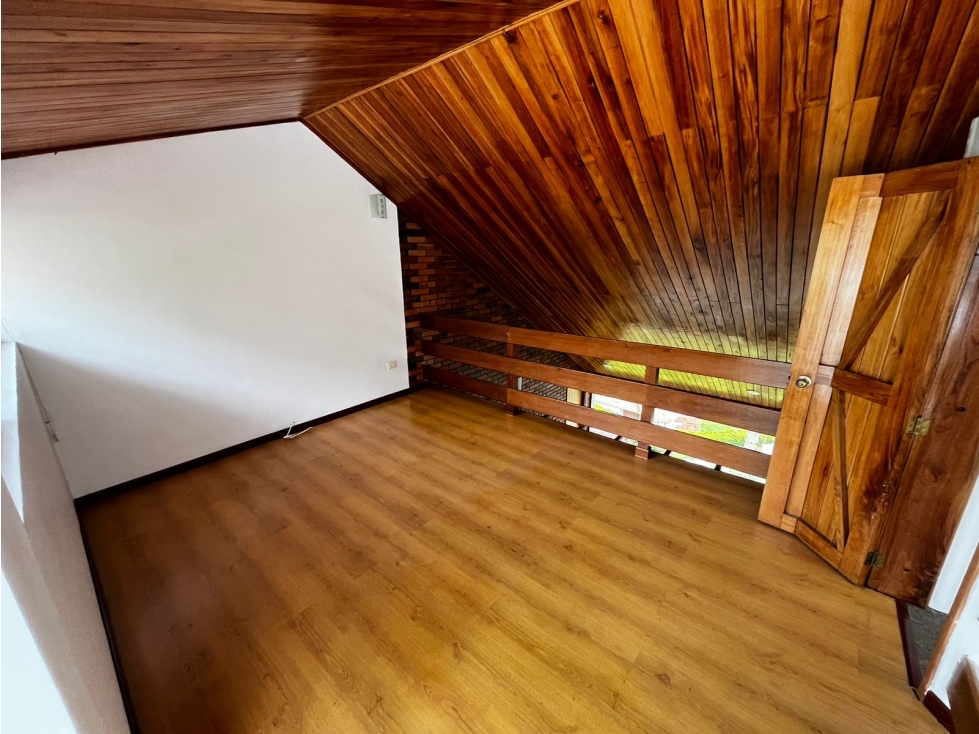 Venta de casa en el Trebol - sector Av. Alberto Mendoza — foto 4