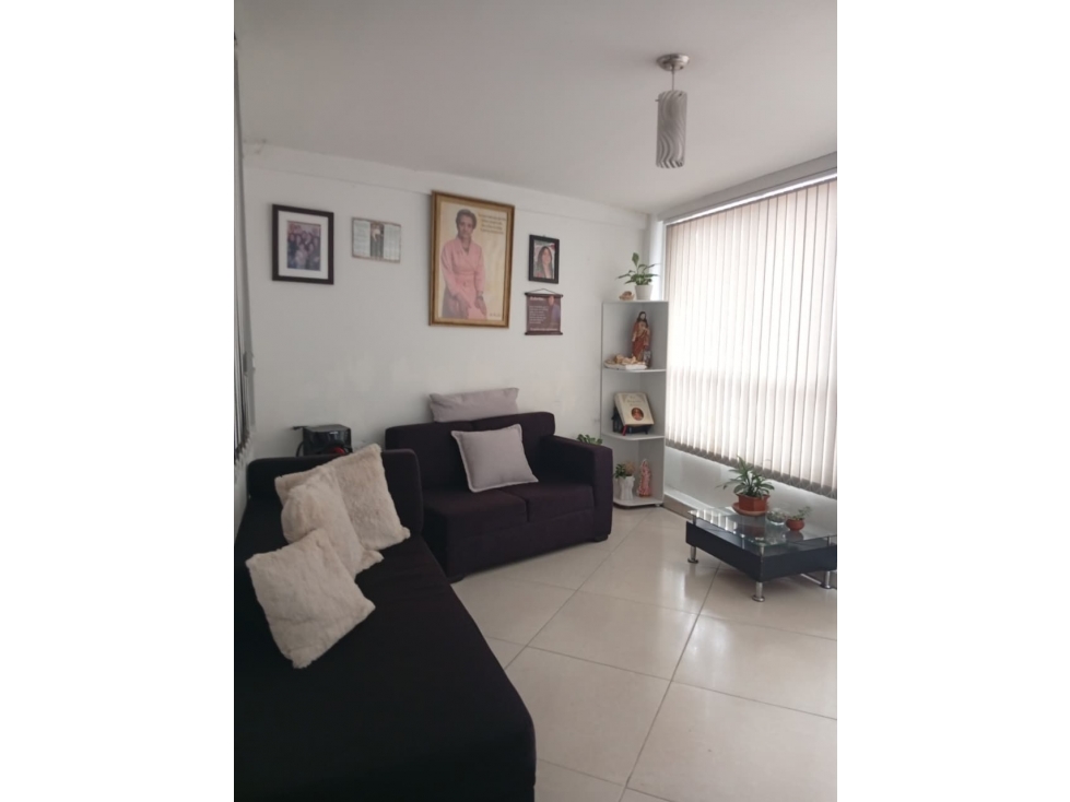 Venta de casa con renta en Cervantes