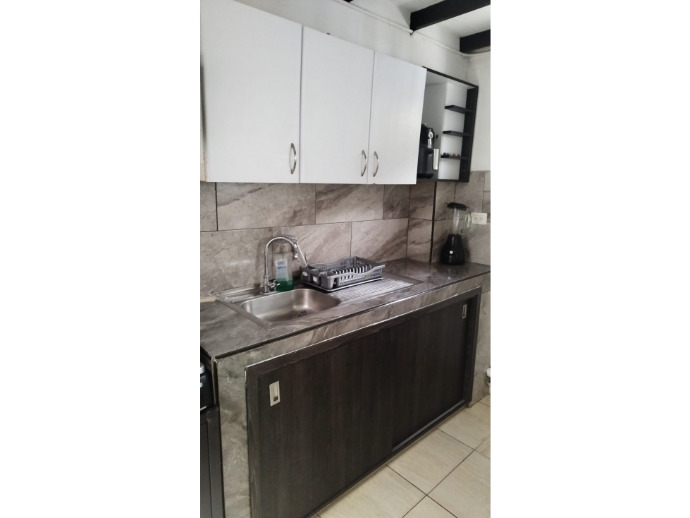 Venta de casa con renta en Altos de Capri — foto 4