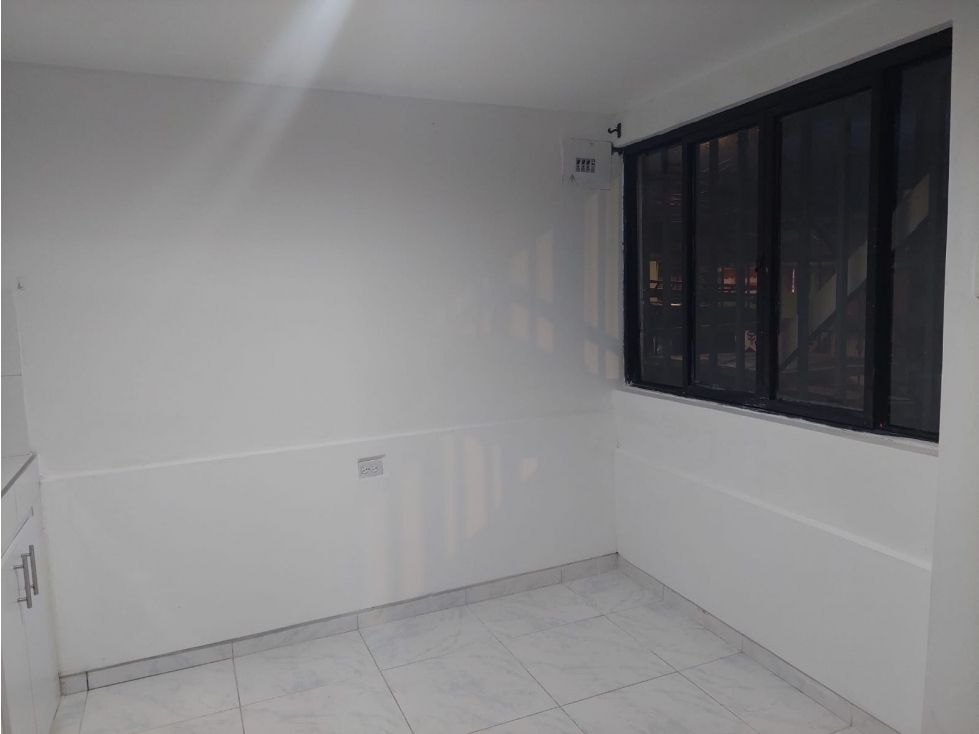 Venta de casa con renta en la Enea