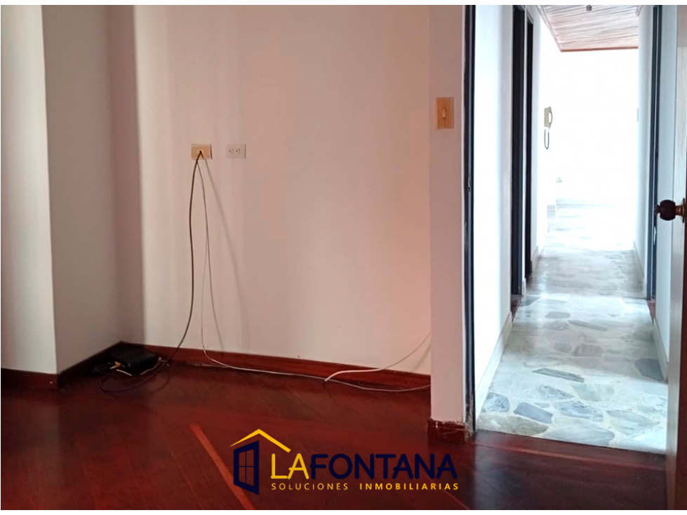 Venta de apartamento en La Leonora — foto 4