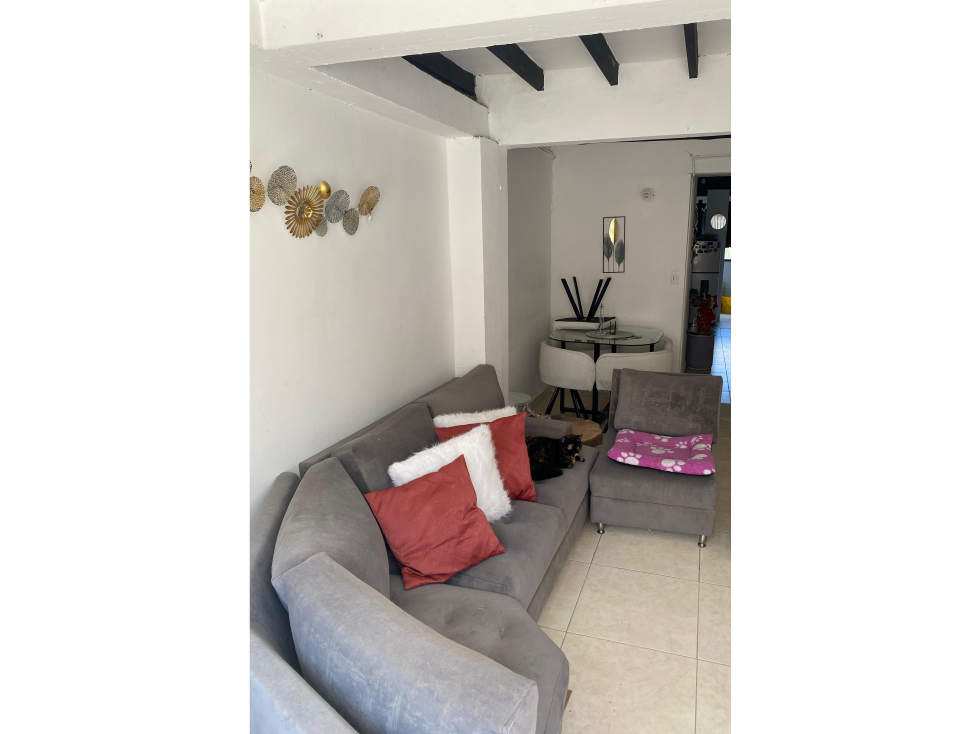 Venta de casa con renta en la Sultana