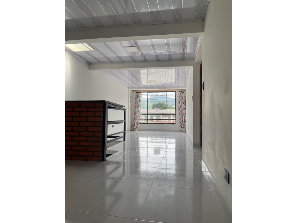 Venta de casa con renta en Villamaría