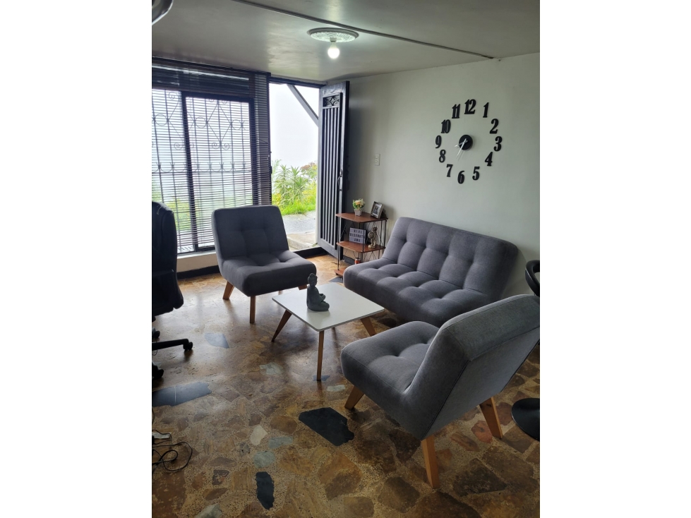 Venta de casa con renta en Chipre — foto 2