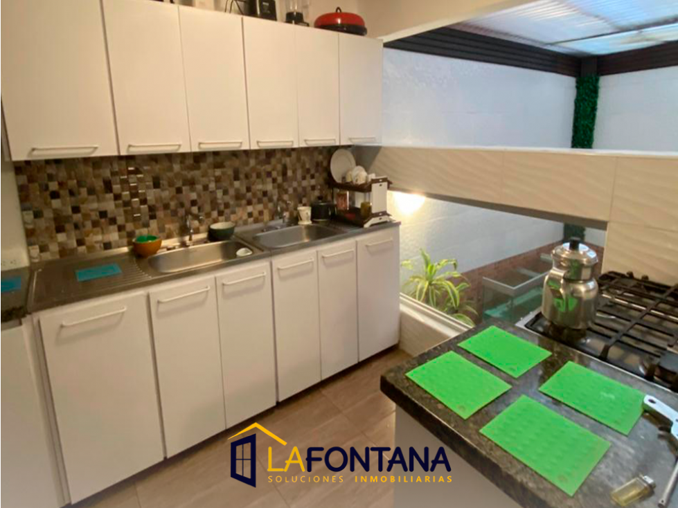 Venta de casa con renta en Chipre - 6