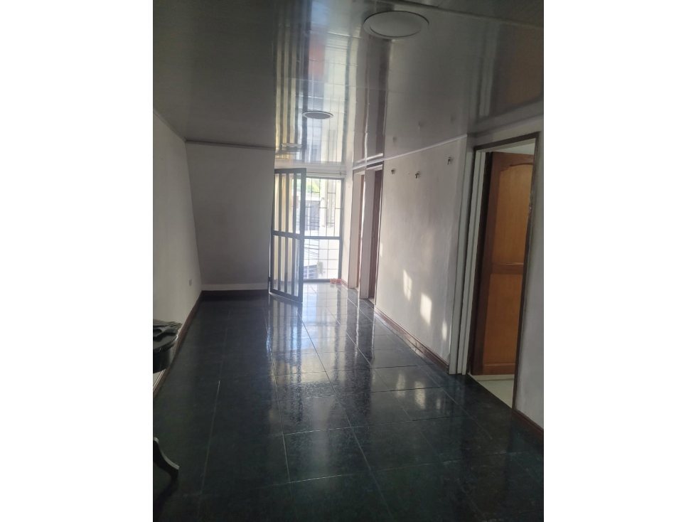 Venta de casa con renta en Malabar