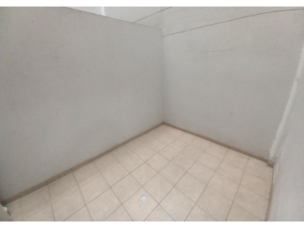 Venta de local en Alcazares — foto 3