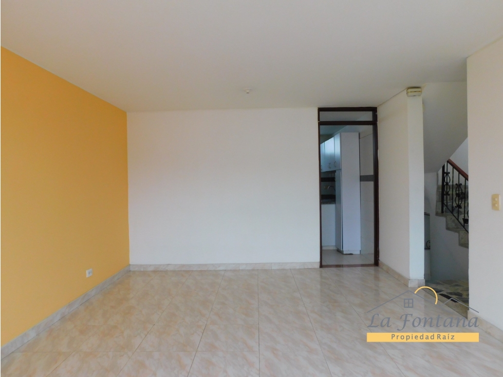 Venta de casa en la Leonora