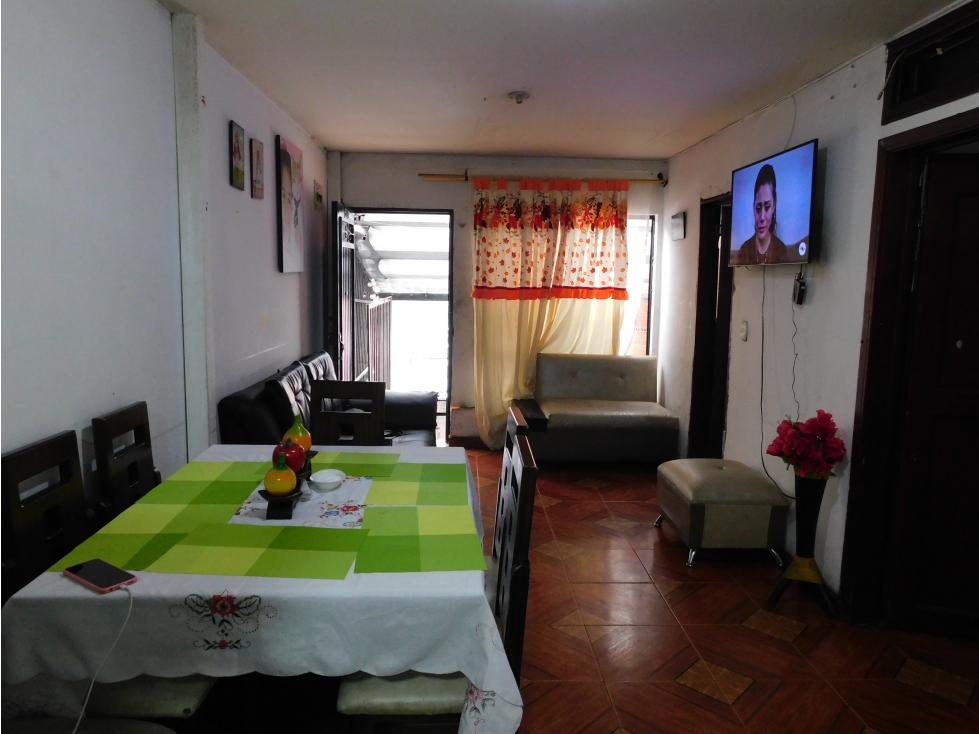 Venta de casa con renta en Fatima