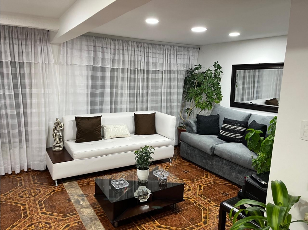 Venta de casa con renta en Villamaria