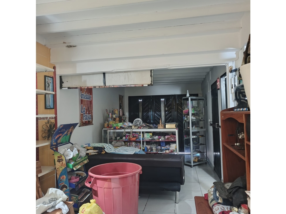 Venta de casa con renta en Bosques del norte