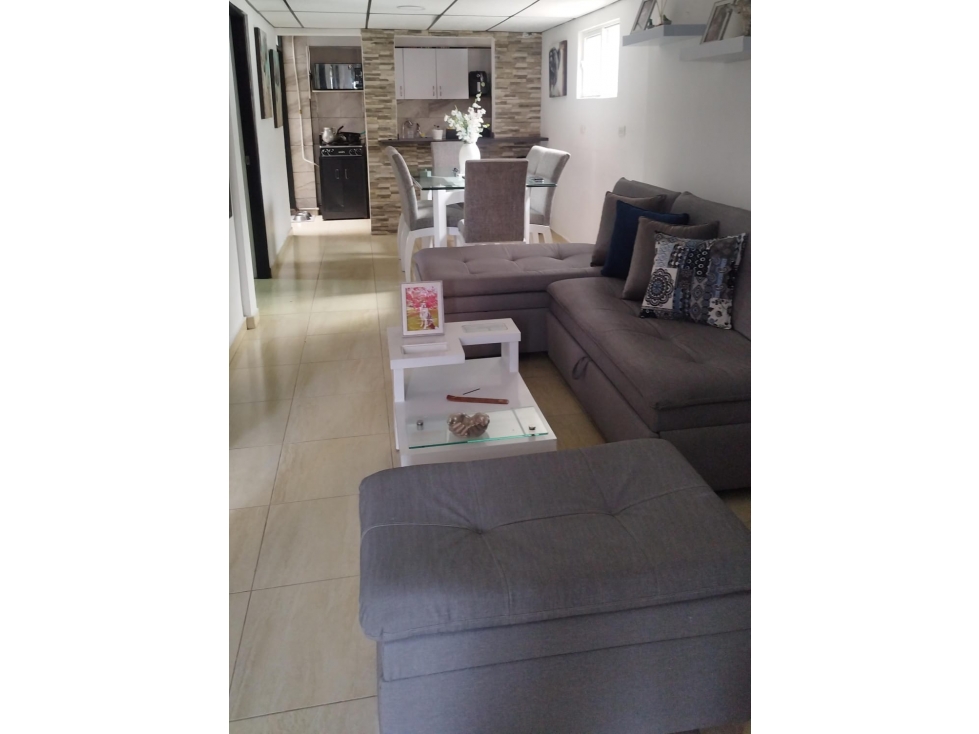 Venta de casa con renta en Altos de Capri — foto 3