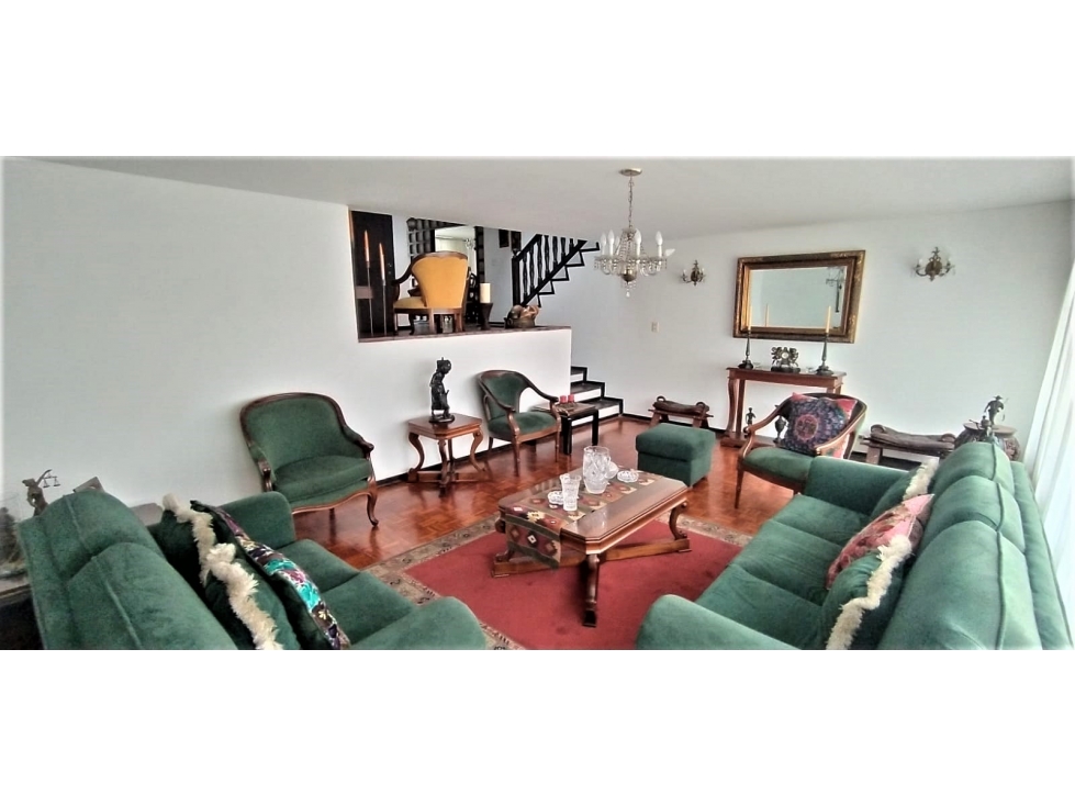 Venta de casa en La Av. Paralela - sector la Arboleda