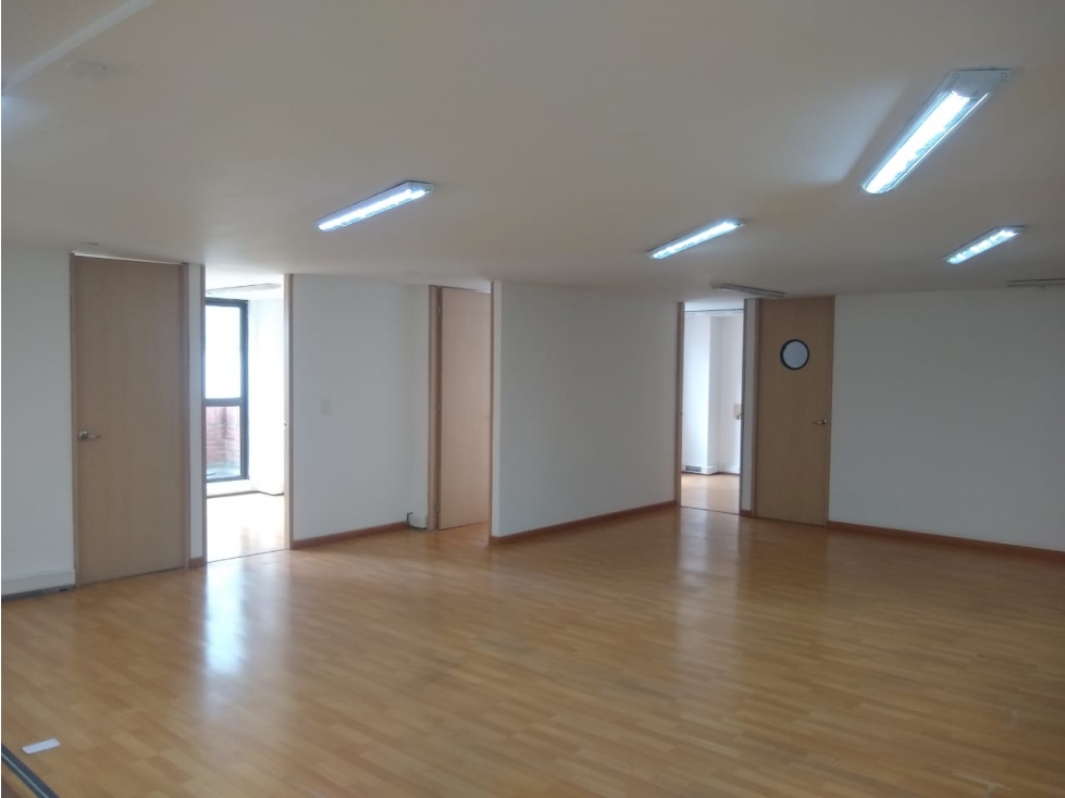 OFICINA ARRIENDO EDIF. PLANETA CALLE 73 DE 343 M2 — foto 3