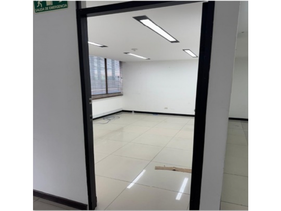 OFICINA ARRIENDO ESPECTRUM DE 109 M2 — foto 6