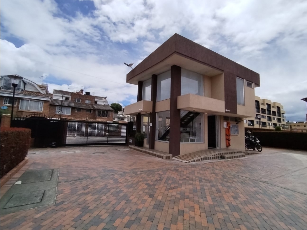 CASA VENTA EN CHIA CONJUNTO VILLAS SABANERAS DE 3 NIVELES 167 M2 — foto 4