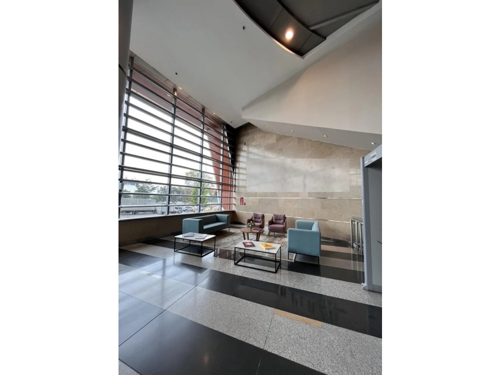 OFICINA ARRIENDO CENTRO EMPRESARIAL TITAN PLAZA DE 892 M2. — foto 6
