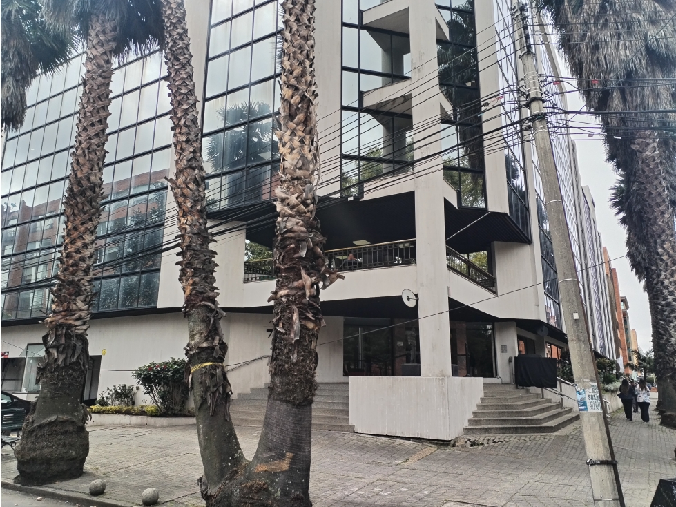 OFICINA VENTA/ARRIENDA EL LAGO EDIF. OIKOS II DE 309 M2 — foto 2