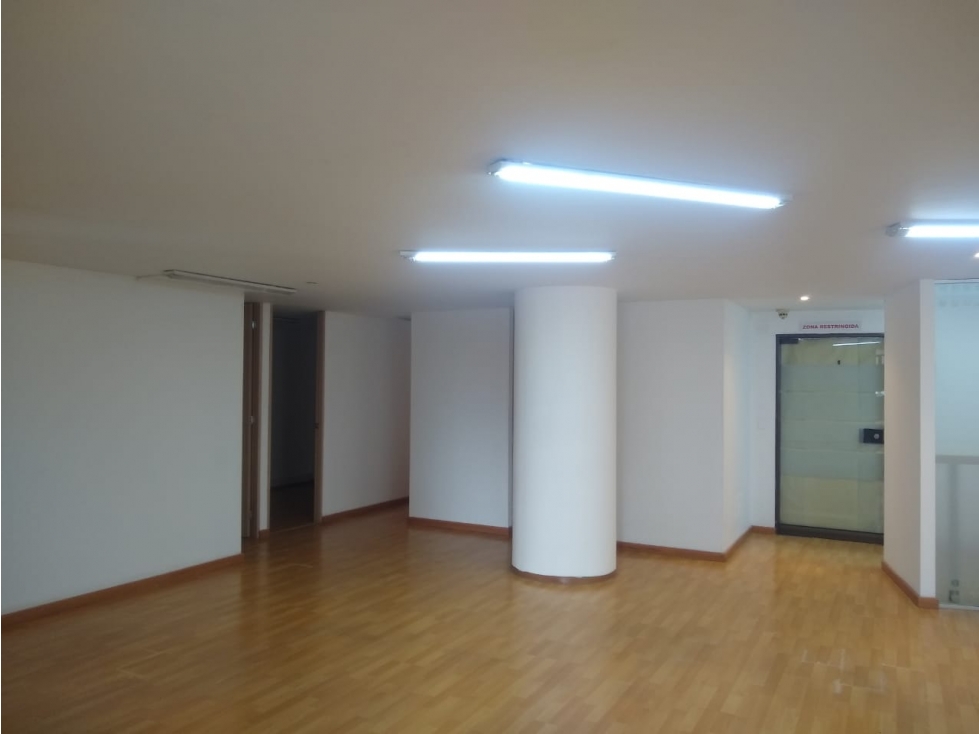 OFICINA ARRIENDO EDIF. PLANETA CALLE 73 DE 343 M2 — foto 5