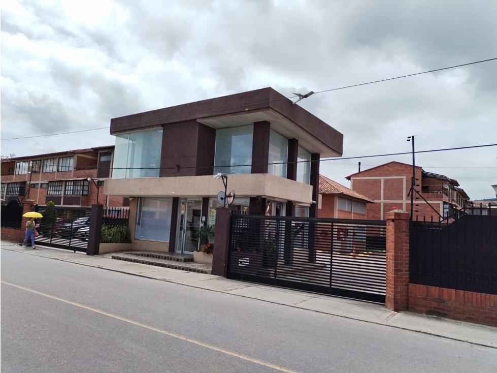 CASA VENTA EN CHIA CONJUNTO VILLAS SABANERAS DE 3 NIVELES 167 M2