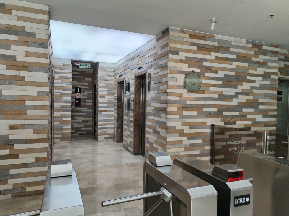 OFICINA ARRIENDO EDIF. OXXO 93 DE 280 M2 EN PISO 7 — foto 5