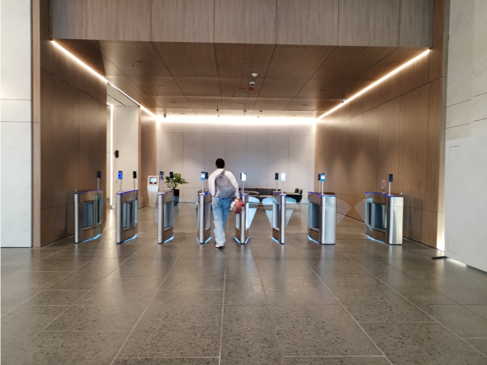 OFICINA ARRIENDO CONNECTA 80 DESDE 1.052 m2 HASTA 15.000 M2 — foto 6