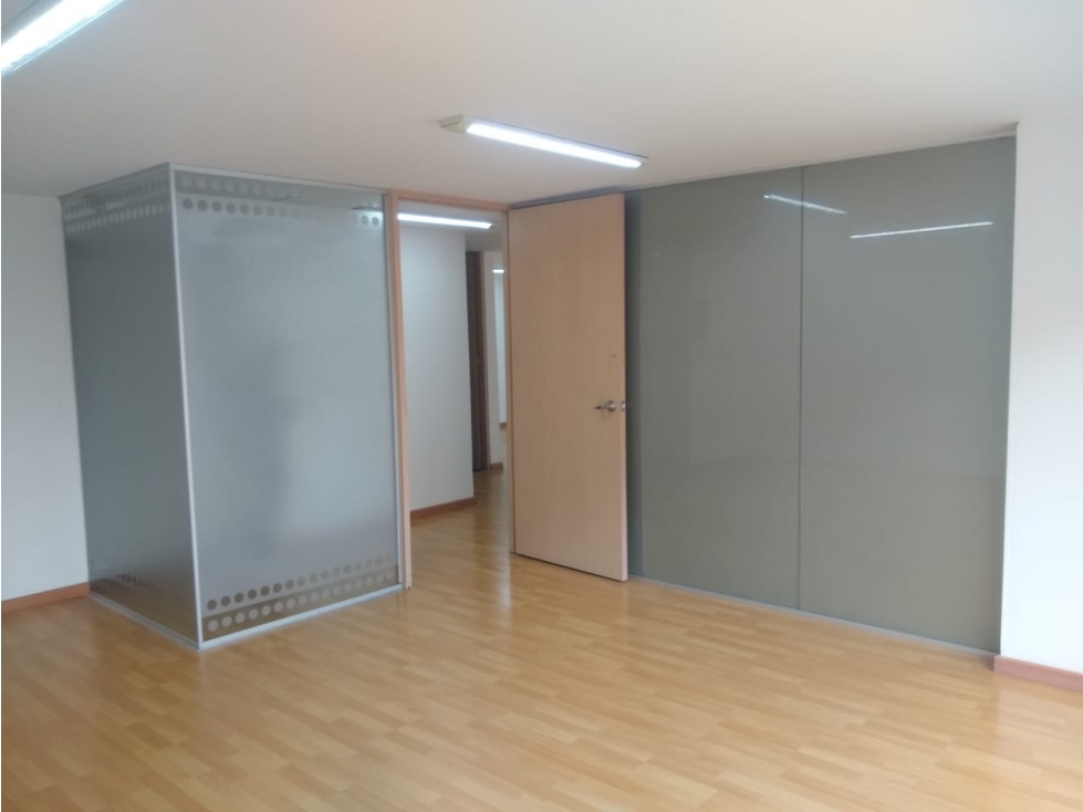 OFICINA ARRIENDO EDIF. PLANETA CALLE 73 DE 343 M2 — foto 6