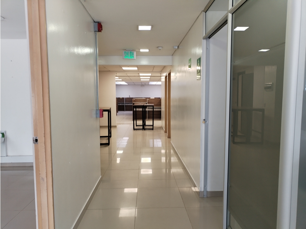 EDIFICIO ARRIENDO CUATRO NIVELES AVDA SUBA DE 1.250 m2 — foto 6